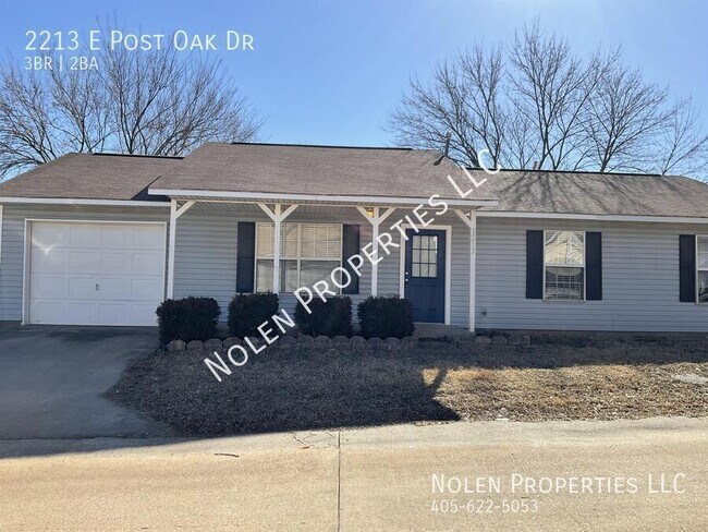 Building Photo - 2213 Post Oak Dr
