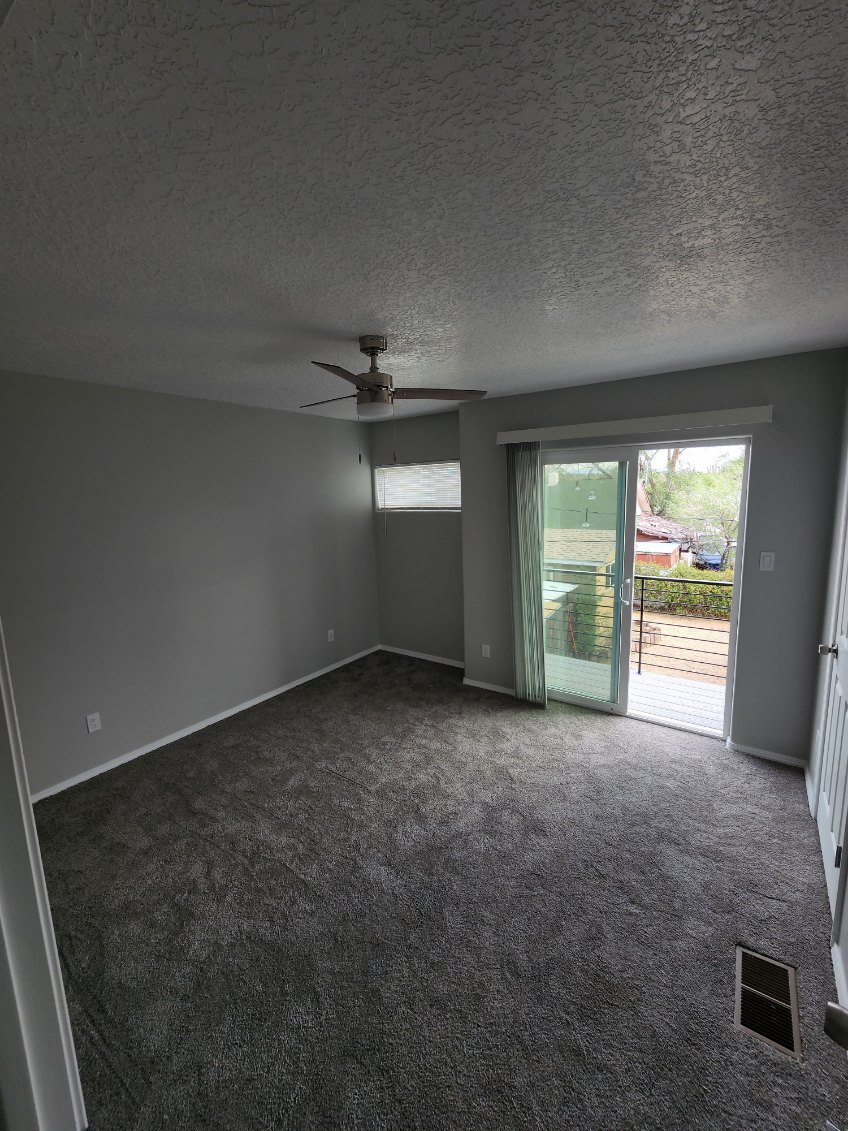 Building Photo - 317 Princeton Dr SE