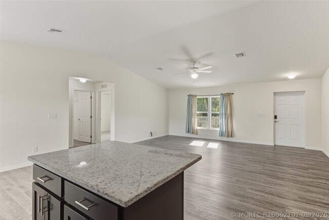 Building Photo - 8007 Royal Ct