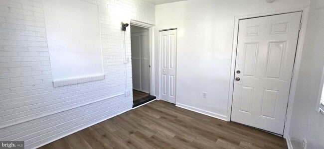 Building Photo - 3207 11th Pl SE