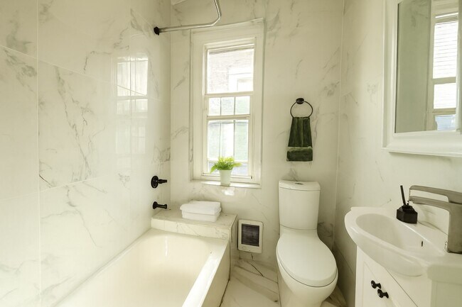 Building Photo - 2556 N Jessup-