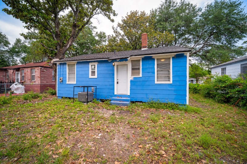 Building Photo - 1723 E 23rd St
