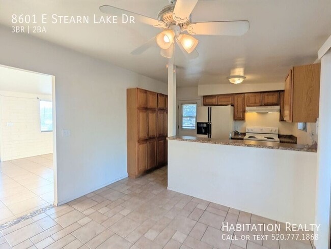 Building Photo - 8601 E Stearn Lake Dr