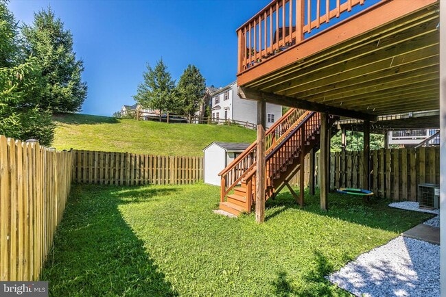 Building Photo - 1742 Trestle St