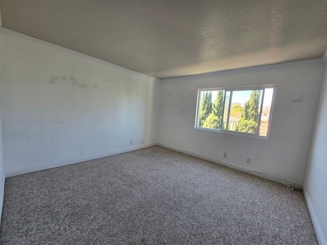 Building Photo - 4705 Kester Ave