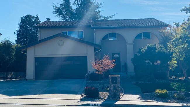 Building Photo - Gorgeous 4BD/2.5BA, Two-Story Home in Casa...
