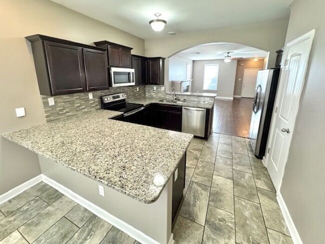 Building Photo - Move In Special! , Style, Gated Community,...