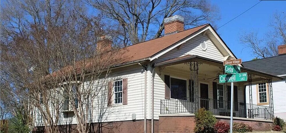 Primary Photo - 178 Cedar Dr NW