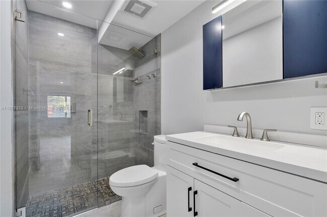Building Photo - 2115 NE 37th Dr