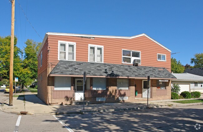 Building Photo - 920-924 Romayne - 5 unit (ACE Property)
