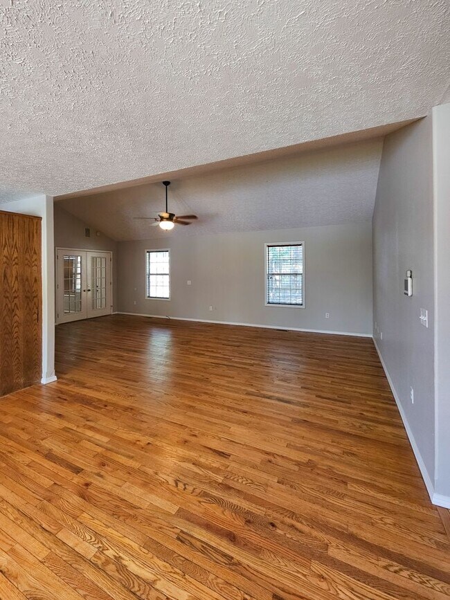 Building Photo - 1257 W Bridgewood Pl