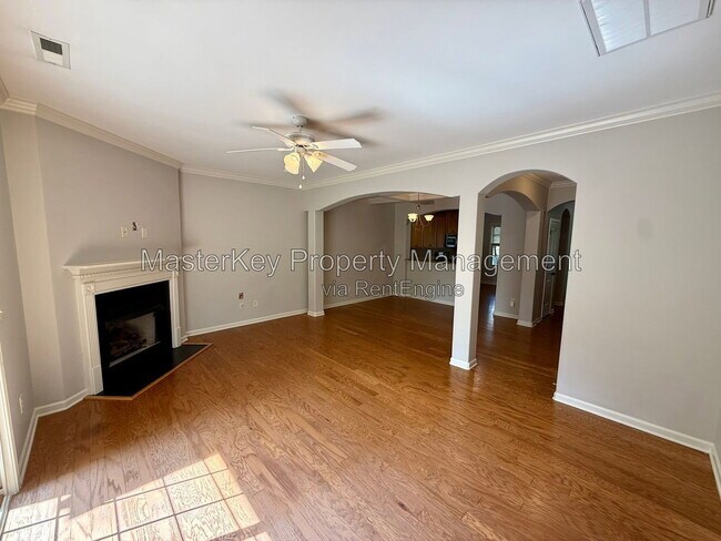 Building Photo - 533 Matheson Place