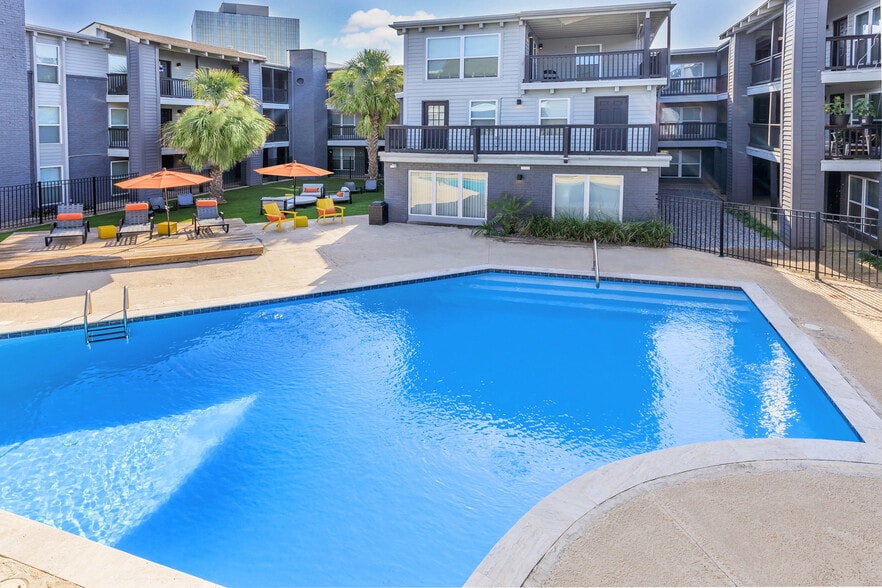 Primary Photo - The Local on Severn