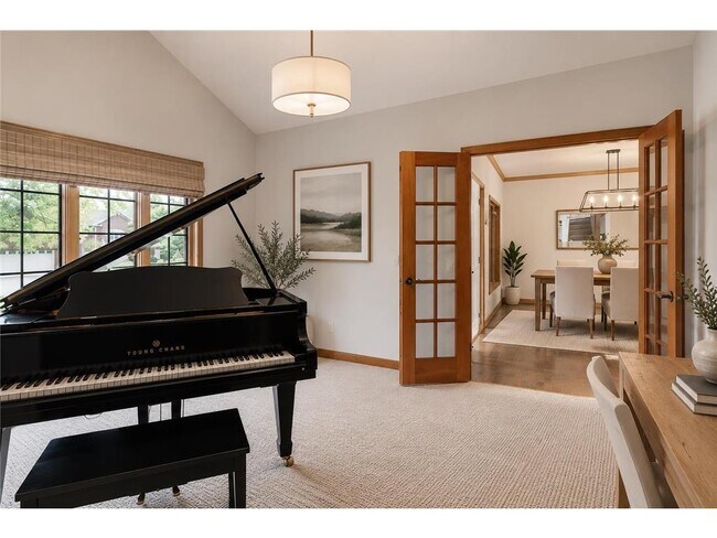 Building Photo - 645 Ramsey Cir