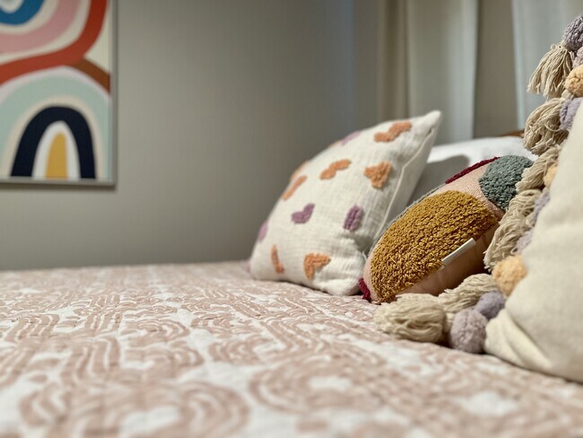 Building Photo - 130 Home St