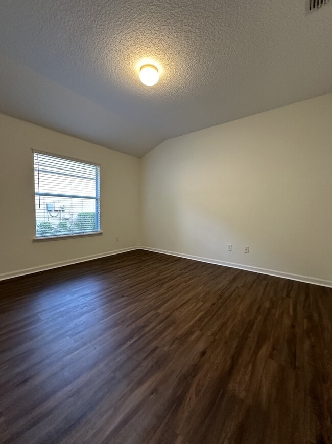 Building Photo - 5204 Comfort Ct
