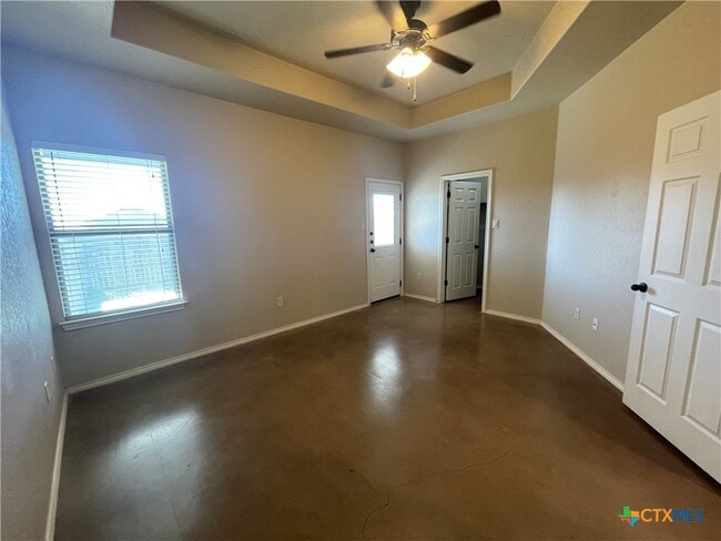 Building Photo - 758 Saengerhalle Rd