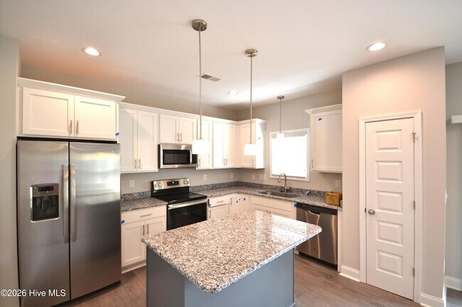 Building Photo - 388 Atwood Dr