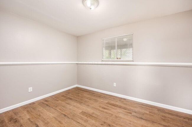 Building Photo - 3251 Foxpoint Dr