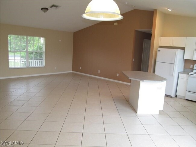 Building Photo - 715 Zebu Pl