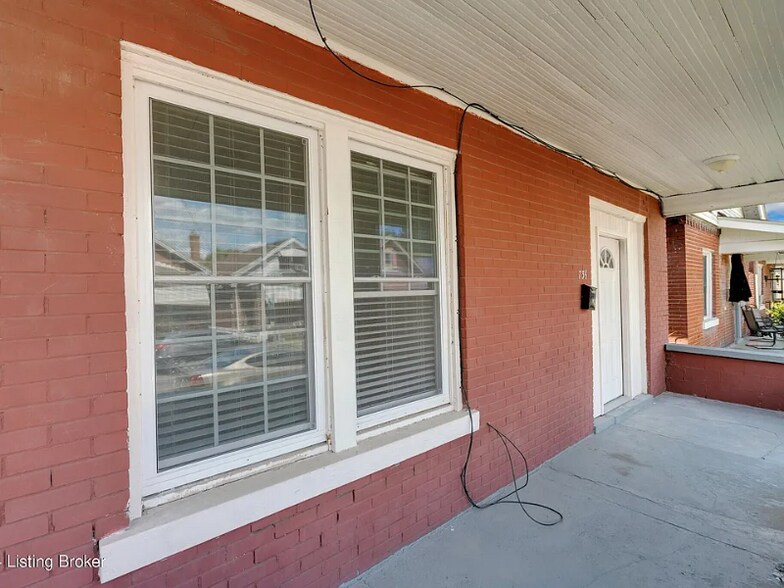 Building Photo - 736 Sutcliffe Ave