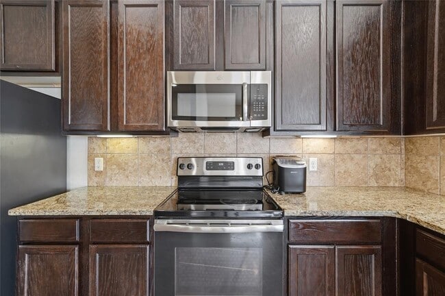 Building Photo - 533 Jack Rabbit Ln