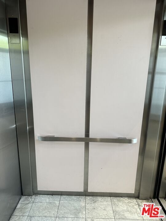 Building Photo - 8614 Burton Wy