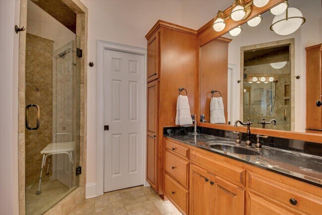 Building Photo - 501 John Fox's Run