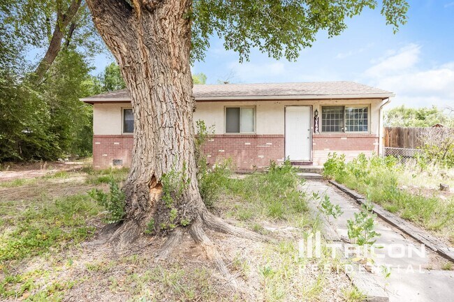 Primary Photo - 2125 Frontier Dr