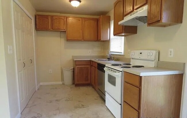 Building Photo - (MR) 847-853 Tydings