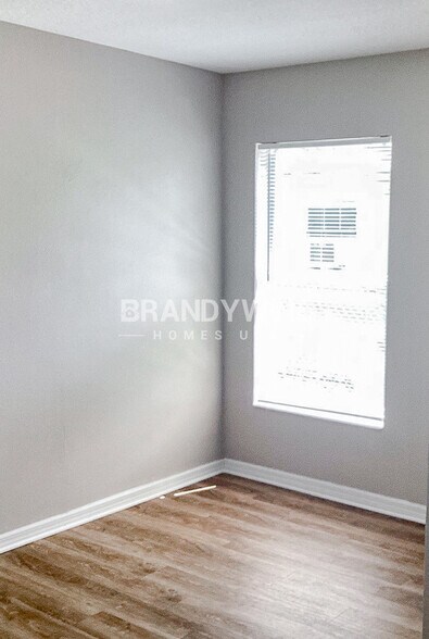 Building Photo - 3912 E Powhatan Ave