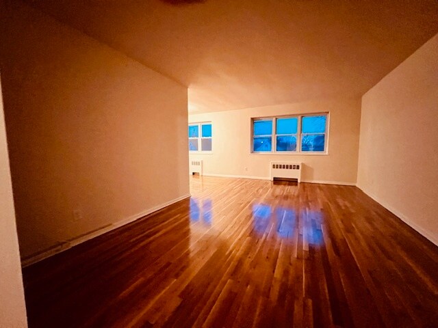 Building Photo - 242 Summit Ave