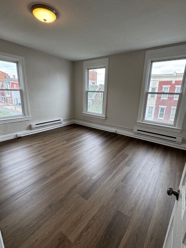 Building Photo - 55 E Antietam St