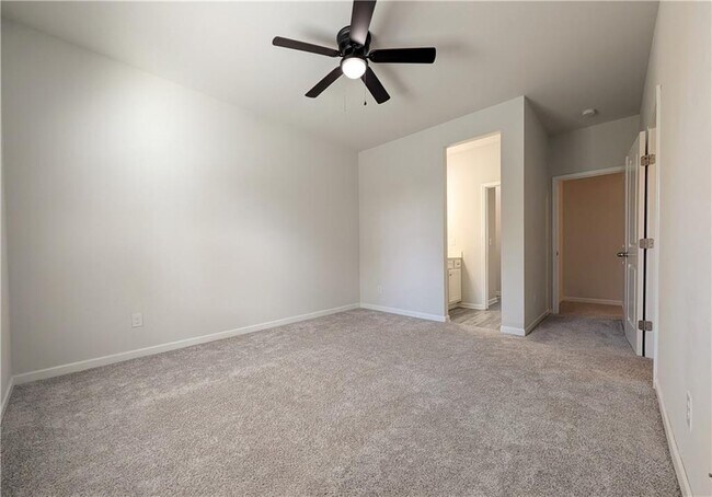 Building Photo - 5250 Whisper Point Blvd