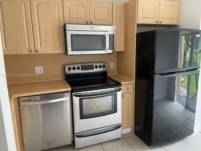 Primary Photo - 7940 NW 6th St