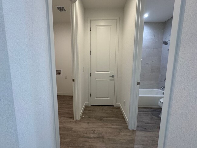 Building Photo - Laughlin Ranch 3 BR 2Ba Public Golf Community with Canyon & Mountain Views