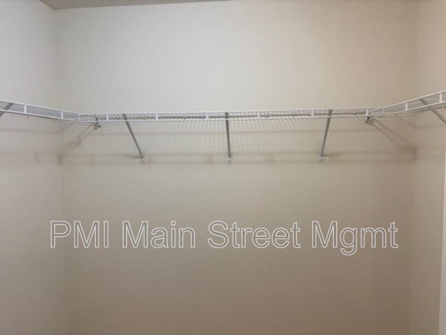 Building Photo - 8130 Red Stopper Ln