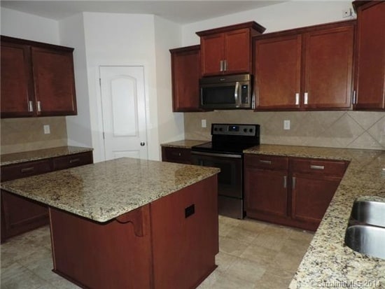 Building Photo - Exclusively Offered by Muse Realty, LLC