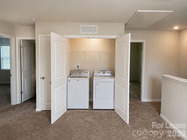 Building Photo - 9123 Creedmore Hills Dr