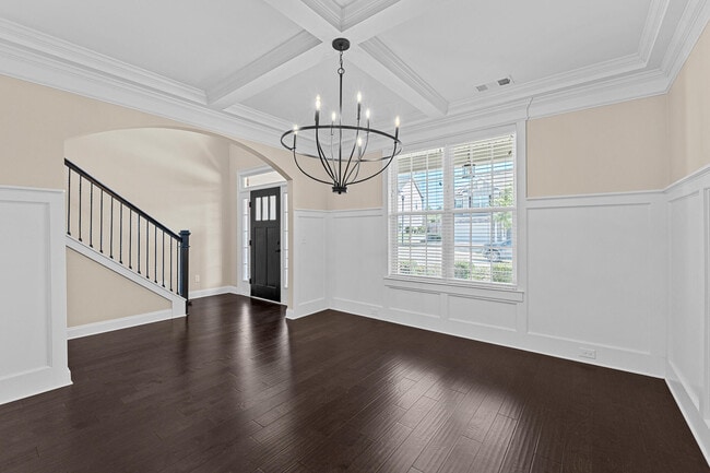Building Photo - 582 Bunchgrass St