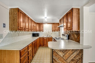Building Photo - 357 S 200 W St