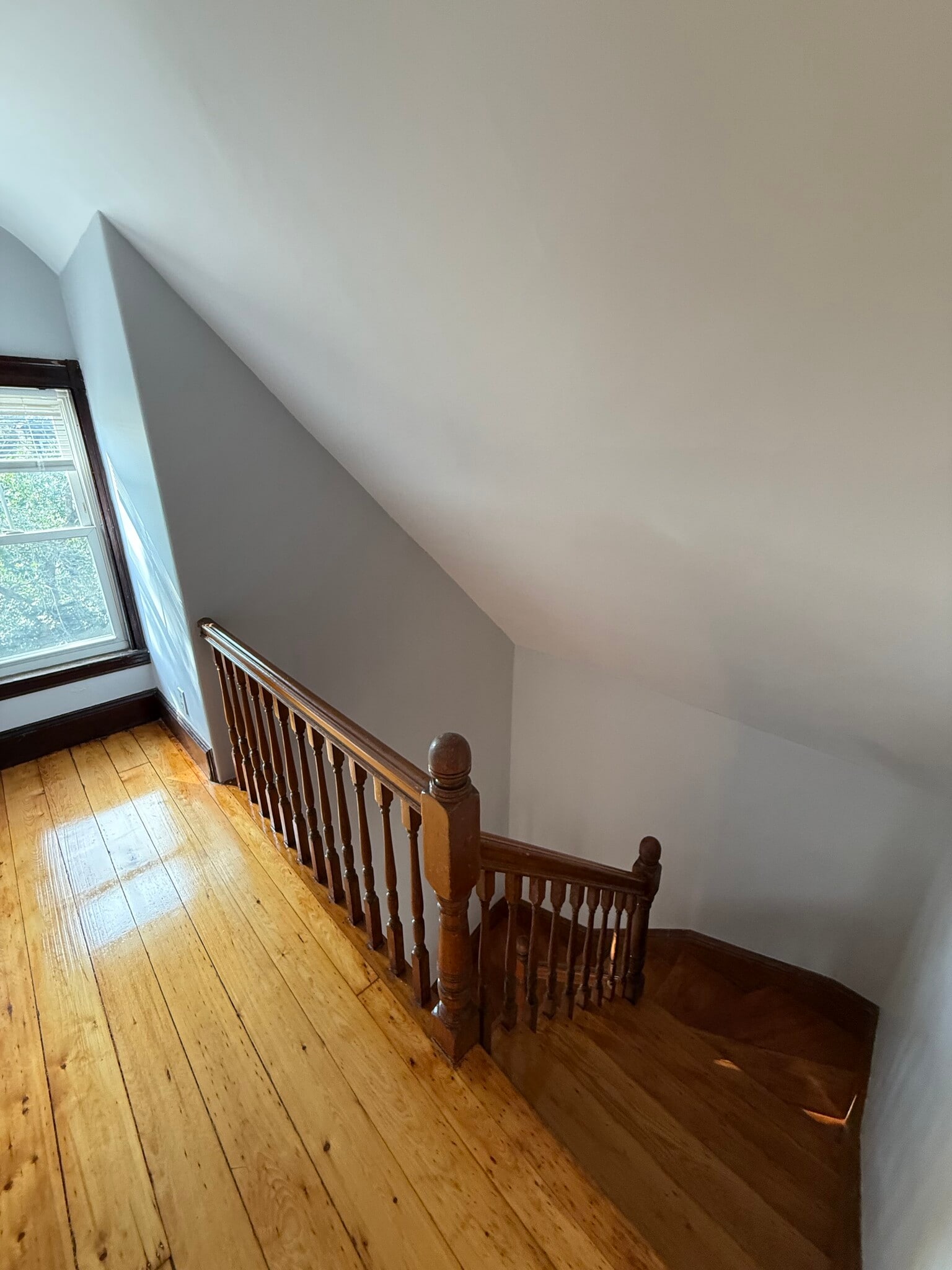 Building Photo - 68 Willow Ave