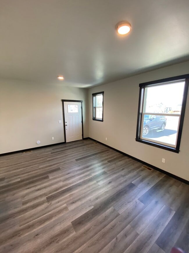 Building Photo - New Townhome in Priest River
