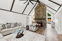 Building Photo - 4225 Twin Rivers Dr