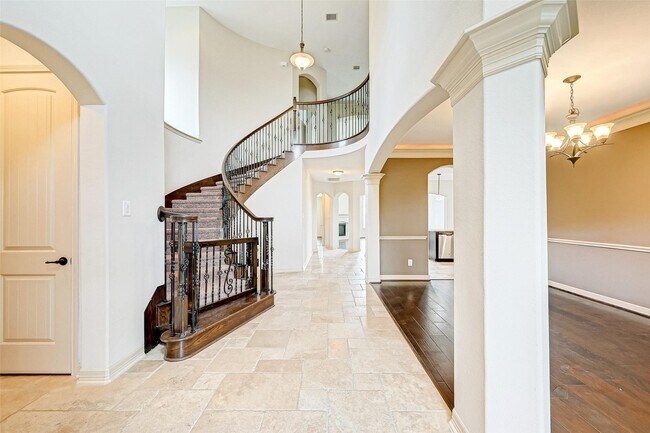 Building Photo - 31815 Dunham Lake Dr