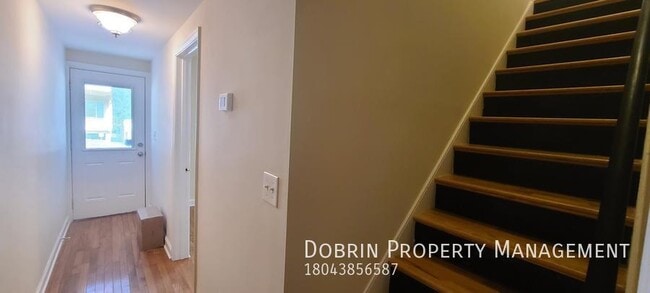 Building Photo - 413 N Hancock St