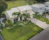 Building Photo - 18157 SE Fairview Cir