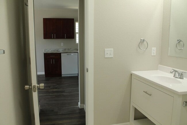 Building Photo - Charming & Remodeled Near Historic C-Street!