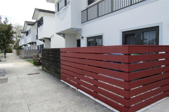 Building Photo - 13344 Tropical Ave