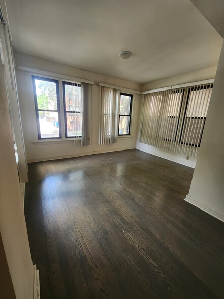 Building Photo - 5311 S Maryland Ave